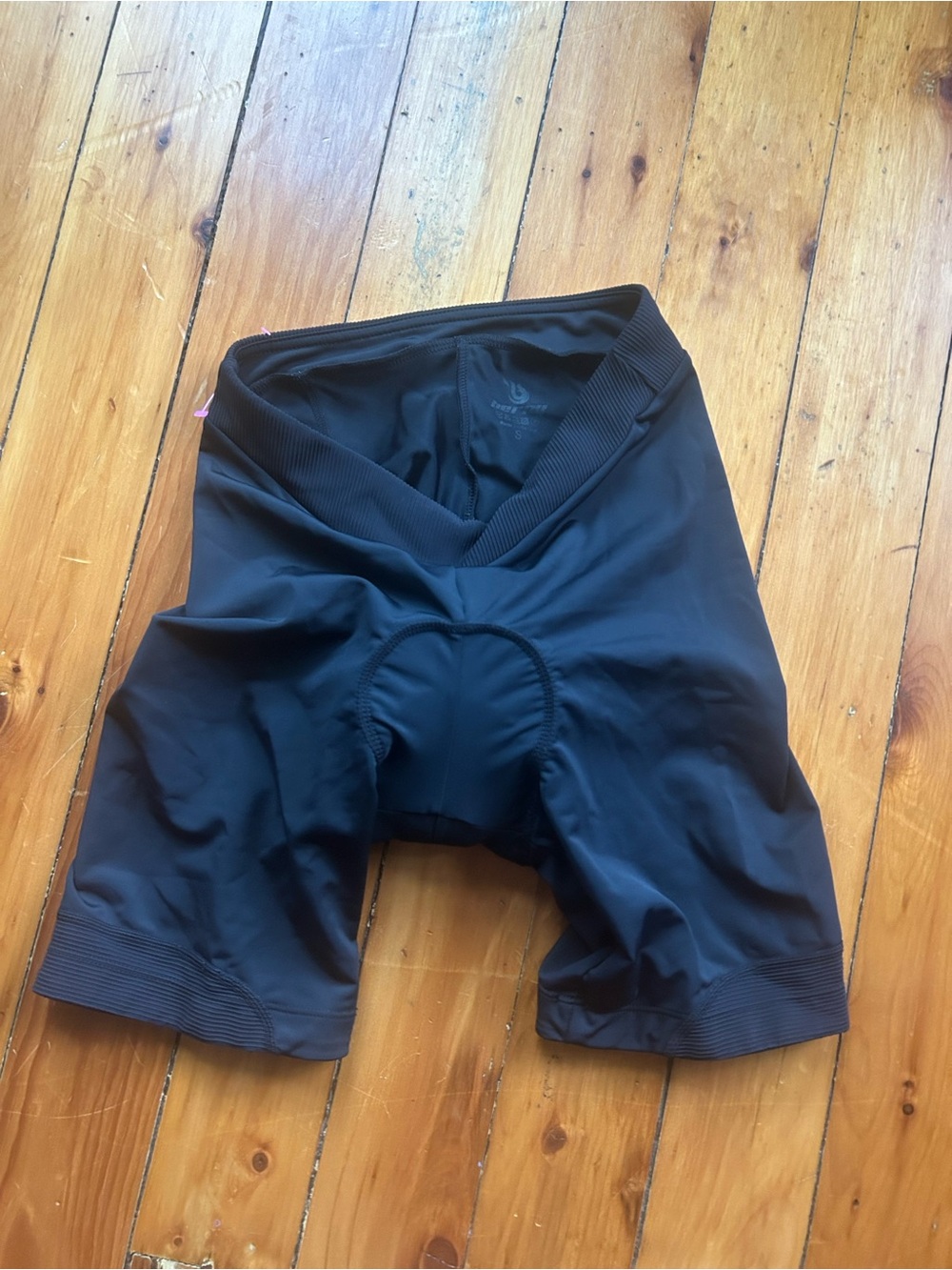 ☀️3/$25 Beroy black cycle shorts women’s small